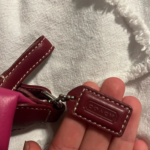Mini Vintage Coach Leather Hand Bag - Picture 4 of 7